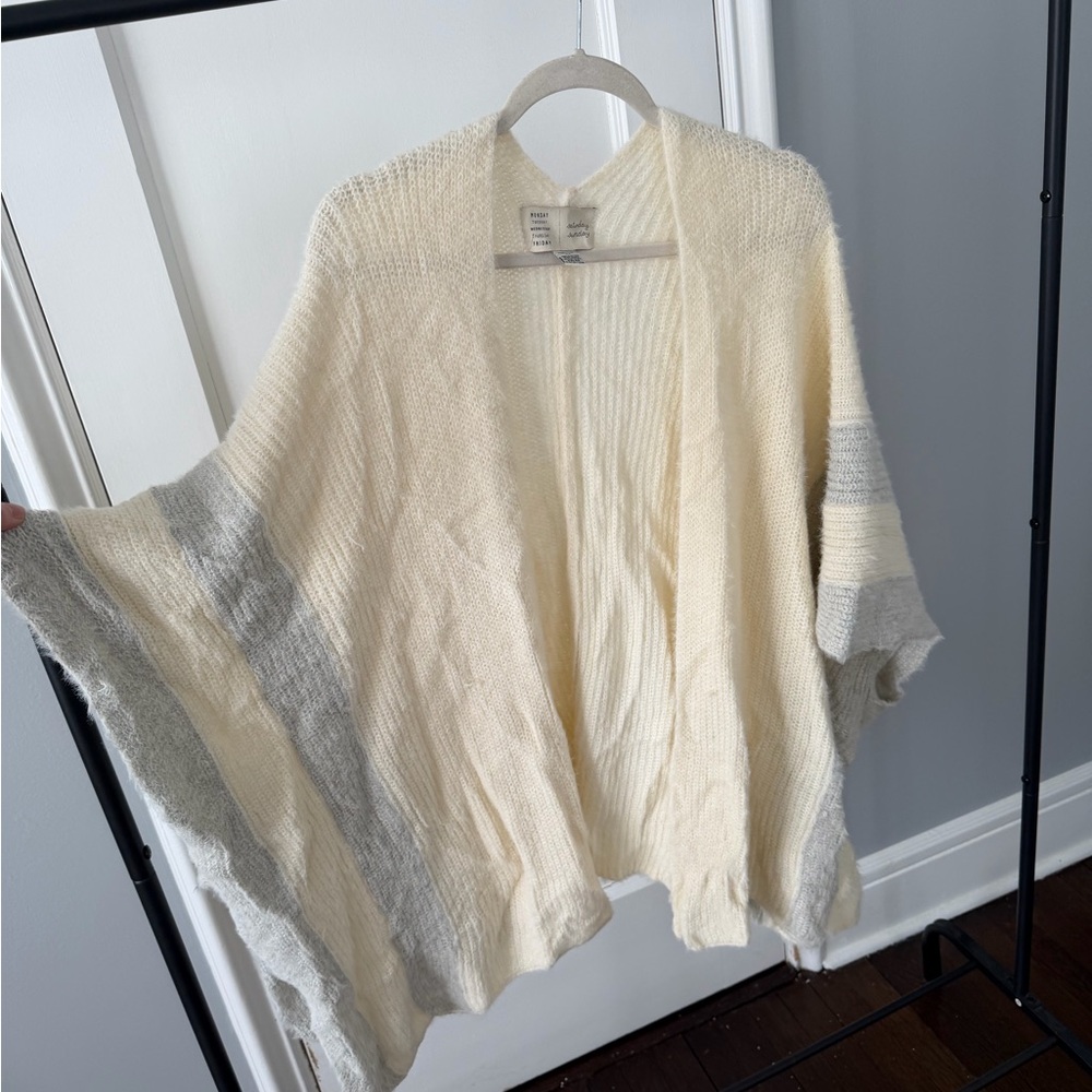 Anthropologie Cream and Gray Knit Shawl
